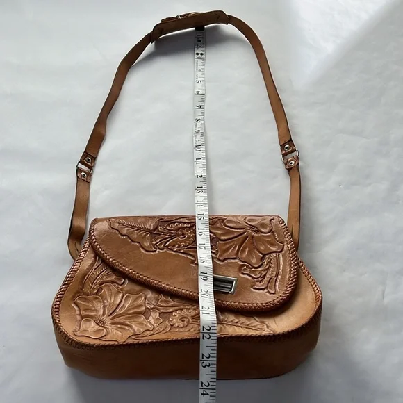 Vintage Tooled Unbranded Leather Purse - Picture 5 of 15